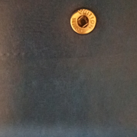 ✨HOST PICK ✨ BLUE VINTAGE EPI LEATHER LOUIS VUITTON WALLET. Tri fold - Picture 3 of 14